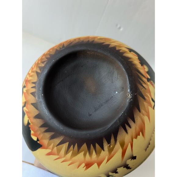 Air Brushed Southwestern Native American Pottery Bear Vase - Picture 11 of 13